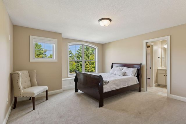 22 Leaf Wing Drive, North Oaks, MN 55127