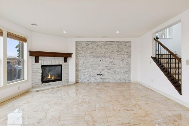 22 Leaf Wing Drive, North Oaks, MN 55127