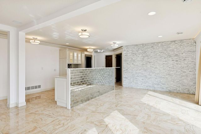 22 Leaf Wing Drive, North Oaks, MN 55127