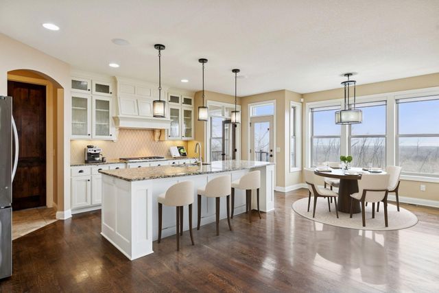 22 Leaf Wing Drive, North Oaks, MN 55127