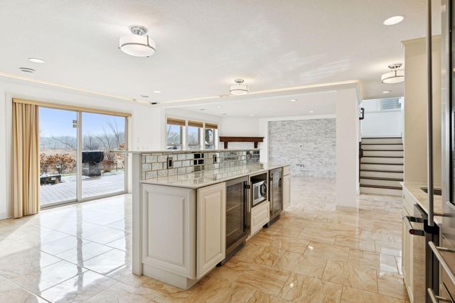 22 Leaf Wing Drive, North Oaks, MN 55127