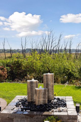 22 Leaf Wing Drive, North Oaks, MN 55127