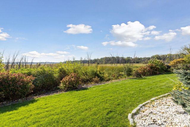 22 Leaf Wing Drive, North Oaks, MN 55127