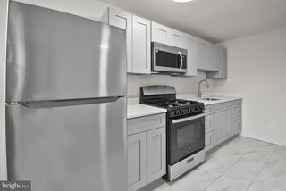 1051 OAKWOOD DR, Glenolden, PA 19036