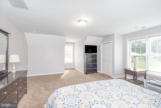 10342 FRIENDSHIP RD, Berlin, MD 21811