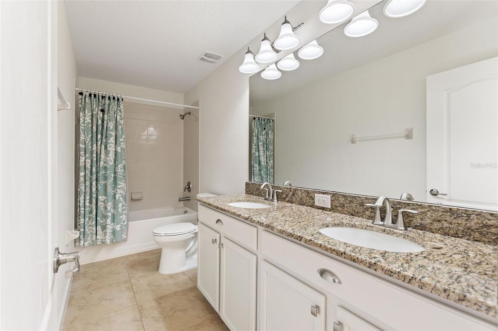 Image 38 of property listing at 1359 PALMETTO DUNES STREET, Davenport, FL 33896