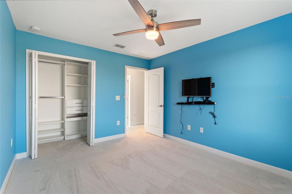 Image 42 of property listing at 1359 PALMETTO DUNES STREET, Davenport, FL 33896