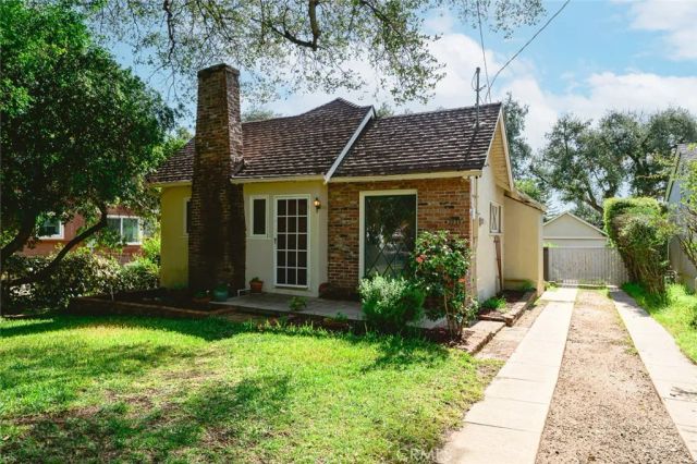 2038 Oakwood Street, Pasadena, CA 91104