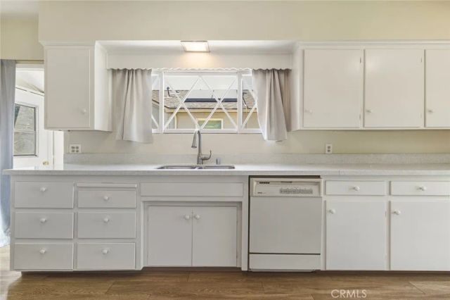 2038 Oakwood Street, Pasadena, CA 91104