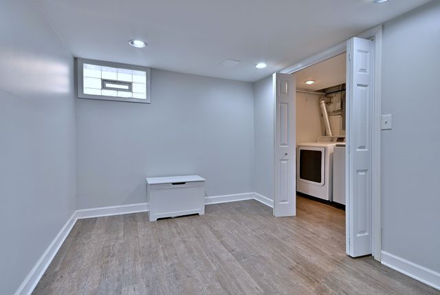 593 S Edgewood Avenue, Elmhurst, IL 60126