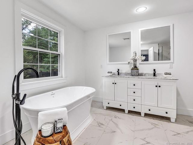 23 Meeting House Road, Greenwich, CT 06831