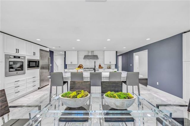 23 Meeting House Road, Greenwich, CT 06831