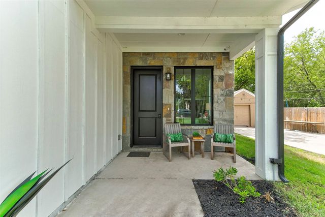 2928 Livingston Avenue, Fort Worth, TX 76110
