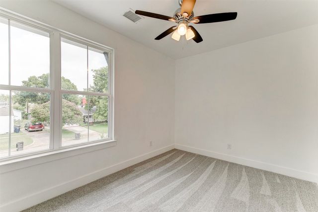 2928 Livingston Avenue, Fort Worth, TX 76110