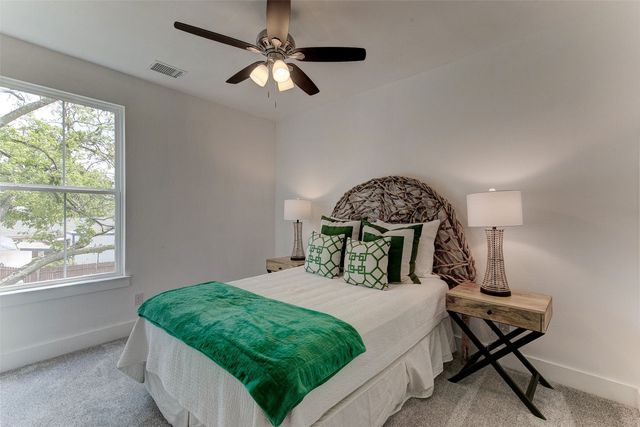 2928 Livingston Avenue, Fort Worth, TX 76110