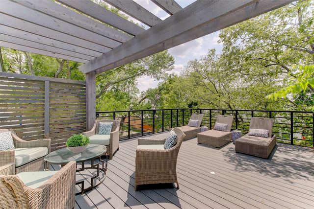 2928 Livingston Avenue, Fort Worth, TX 76110
