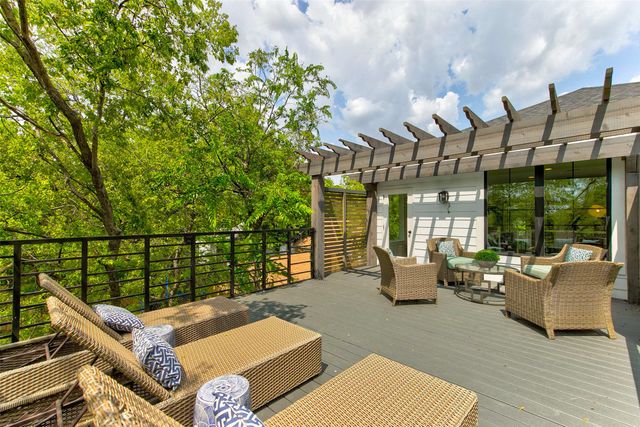 2928 Livingston Avenue, Fort Worth, TX 76110