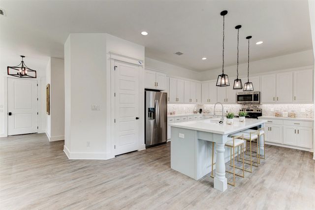 2928 Livingston Avenue, Fort Worth, TX 76110