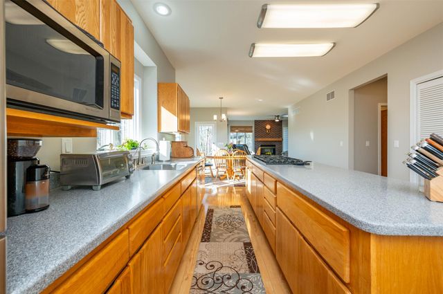 3800 Phoenix Street, Ames, IA 50014