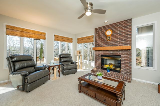 3800 Phoenix Street, Ames, IA 50014