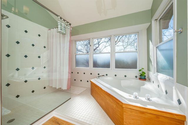 3800 Phoenix Street, Ames, IA 50014
