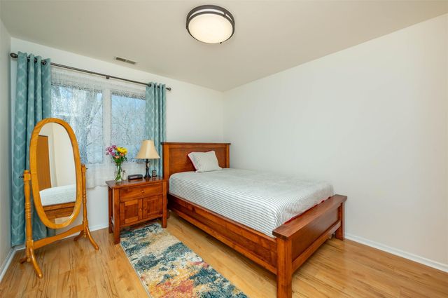 3800 Phoenix Street, Ames, IA 50014
