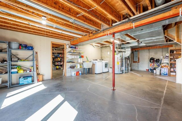 3800 Phoenix Street, Ames, IA 50014