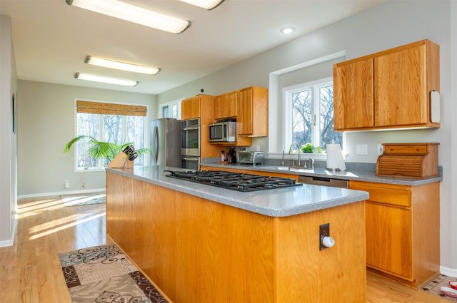 3800 Phoenix Street, Ames, IA 50014