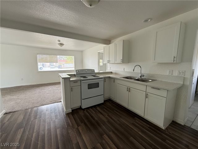 641 West Street, Pahrump, NV 89048