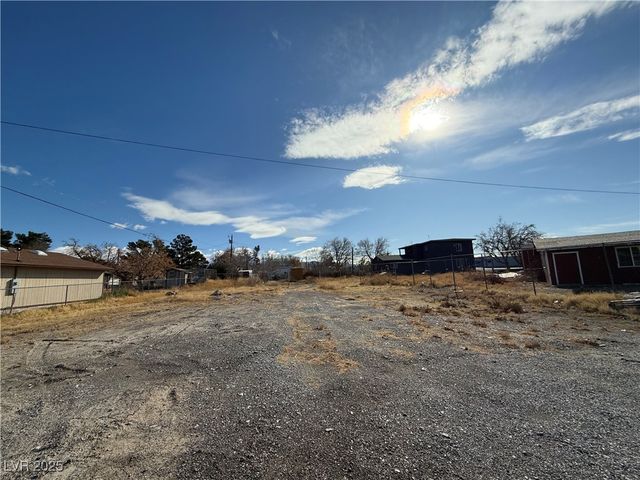 641 West Street, Pahrump, NV 89048