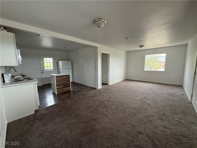 641 West Street, Pahrump, NV 89048