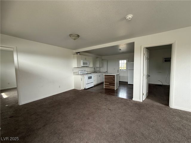 641 West Street, Pahrump, NV 89048