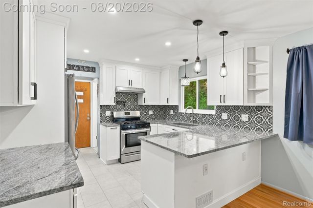 14440 Hubbard Street, Livonia, MI 48154