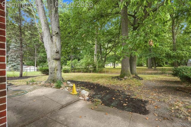 14440 Hubbard Street, Livonia, MI 48154