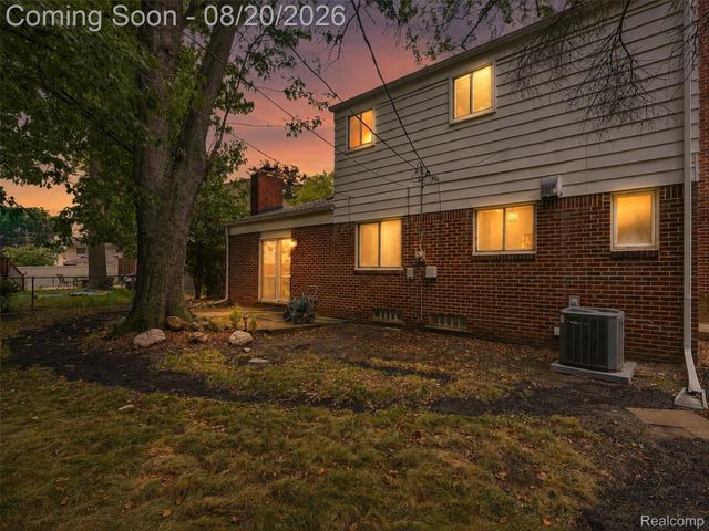 14440 Hubbard Street, Livonia, MI 48154