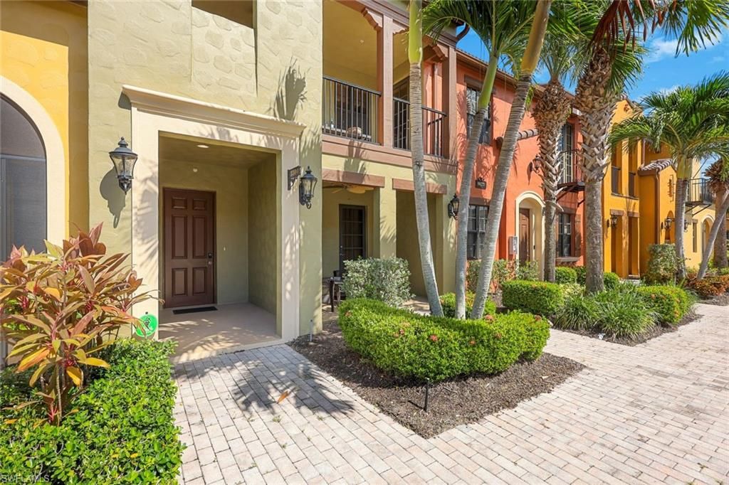 9027 Alturas LN # 3304, Naples, FL 34113