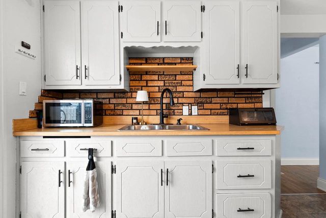 489 OAKLAWN AVENUE, Green Bay, WI 54304