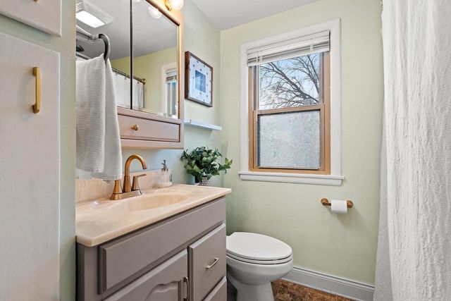 489 OAKLAWN AVENUE, Green Bay, WI 54304