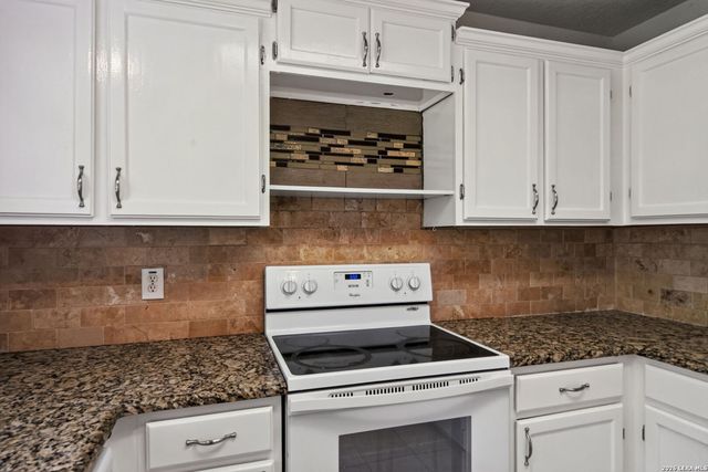 7106 Warrior Trl, San Antonio, TX 78244