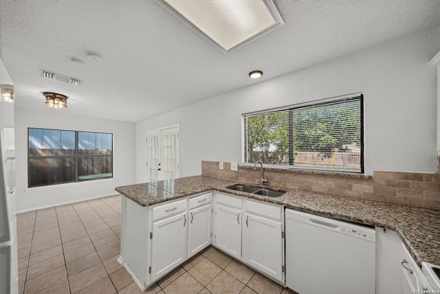7106 Warrior Trl, San Antonio, TX 78244