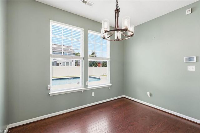 2101 Beeblossom LN, Chesapeake, VA 23323
