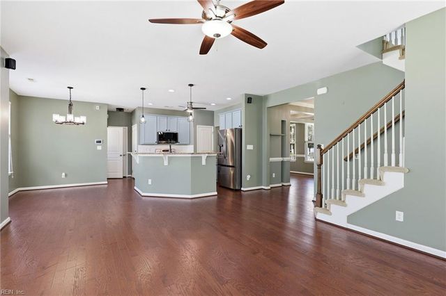 2101 Beeblossom LN, Chesapeake, VA 23323