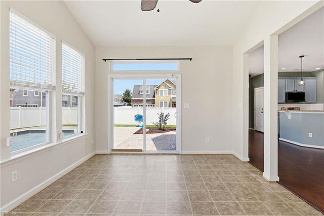 2101 Beeblossom LN, Chesapeake, VA 23323