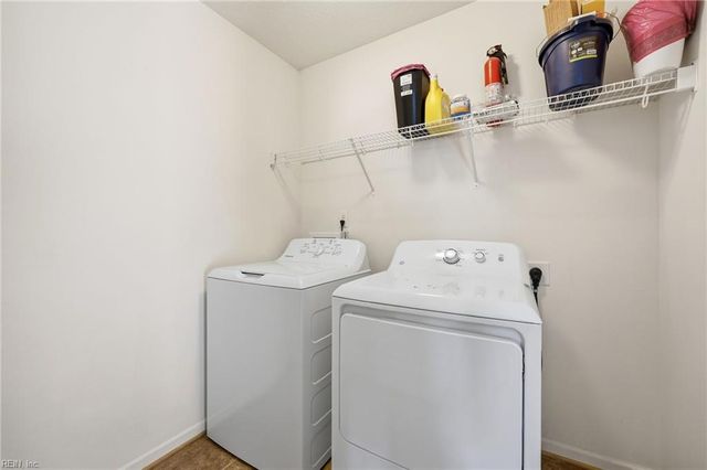 2101 Beeblossom LN, Chesapeake, VA 23323
