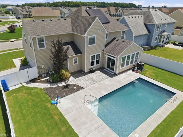 2101 Beeblossom LN, Chesapeake, VA 23323