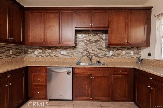 710 E Valencia, Anaheim, CA 92805