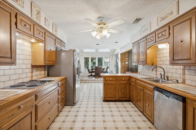 4265 Cadiz Drive, Fort Worth, TX 76133