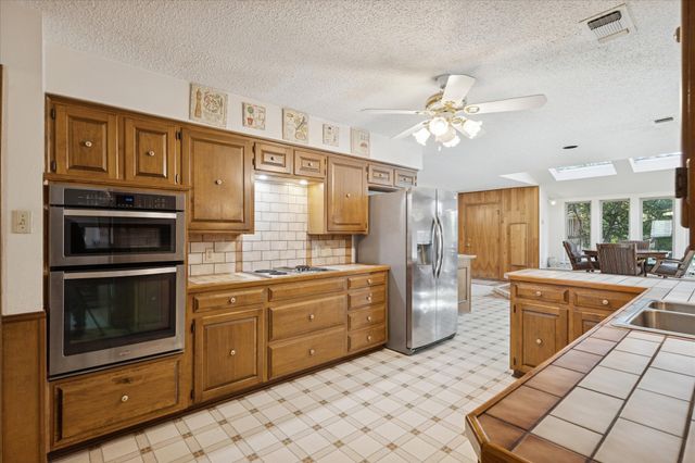 4265 Cadiz Drive, Fort Worth, TX 76133