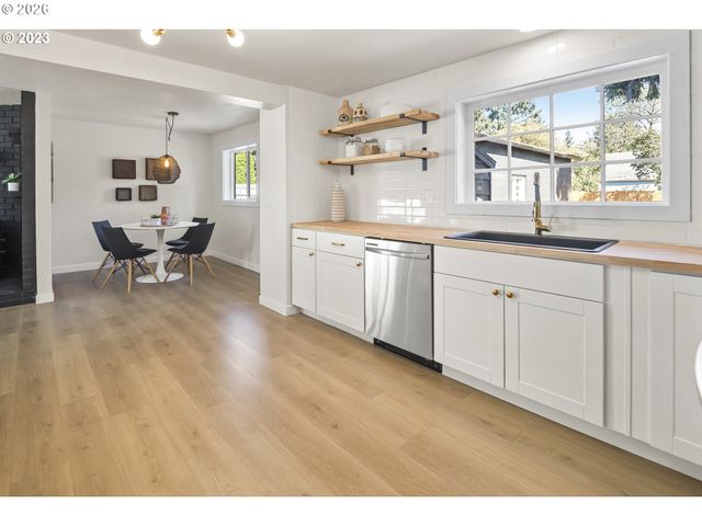 4100 Se 98TH Ave, Portland, OR 97266
