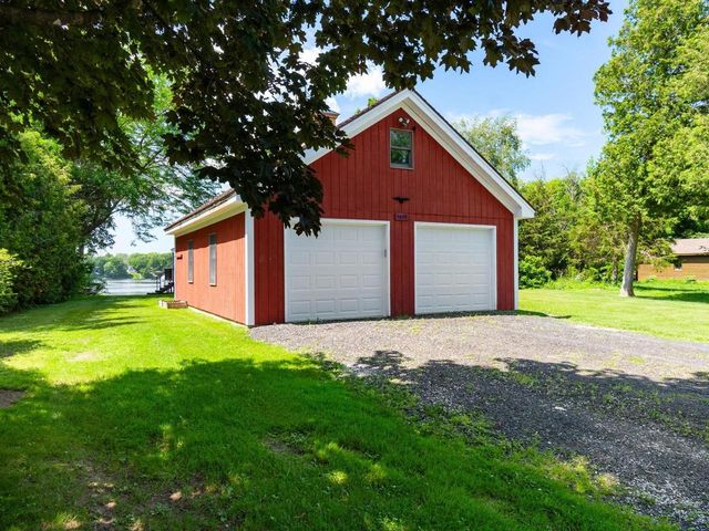1468 Savage Point Road, North Hero, VT 05474